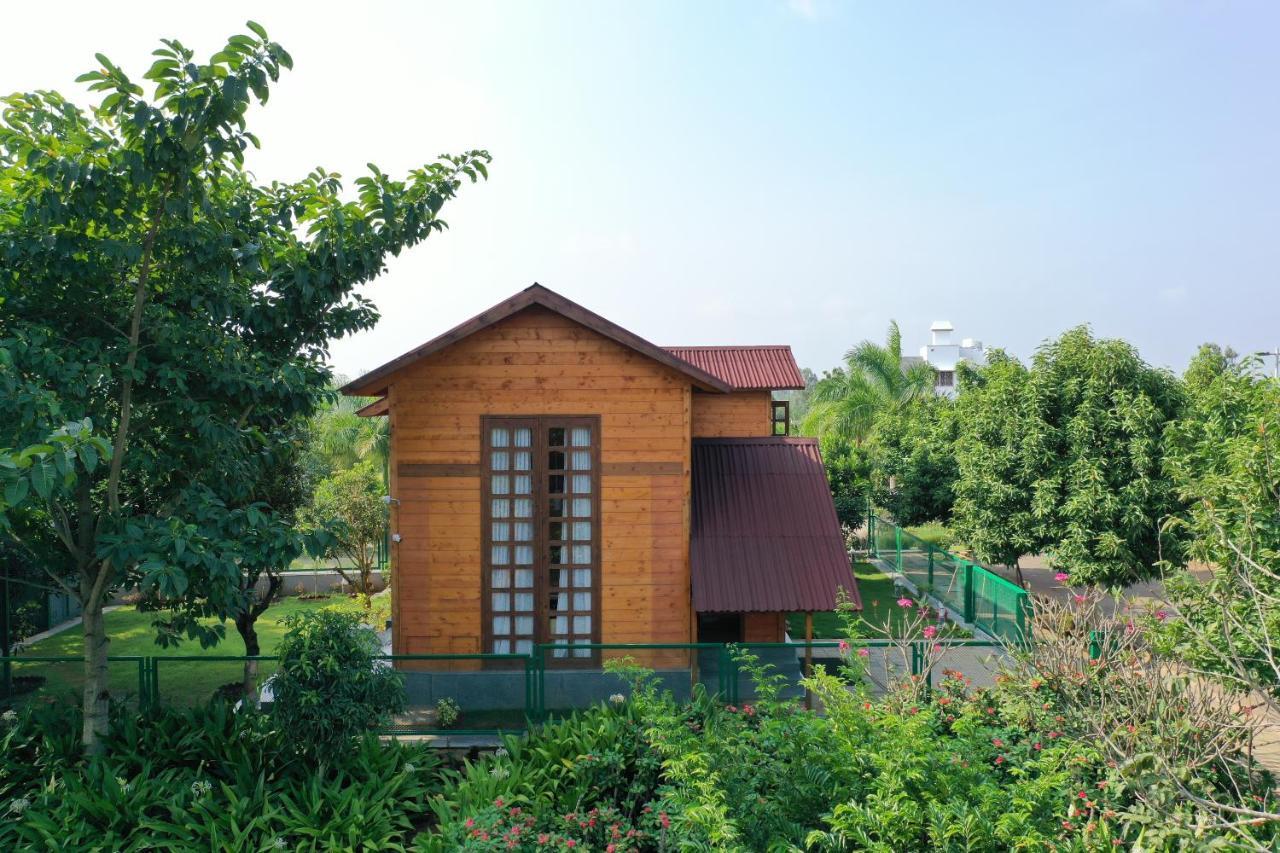 The Pine Loft Villa Bangalore Exterior photo